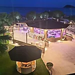 Jannos Beach hotel